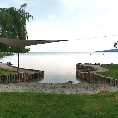 Foeveny Apartmanok Balatonfůzfő Exterior foto